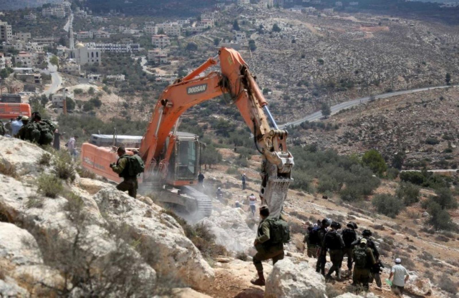 الكشف عن مصادرة الاحتلال عشرات الدونمات شرقي القدس بـ"قرار سري"