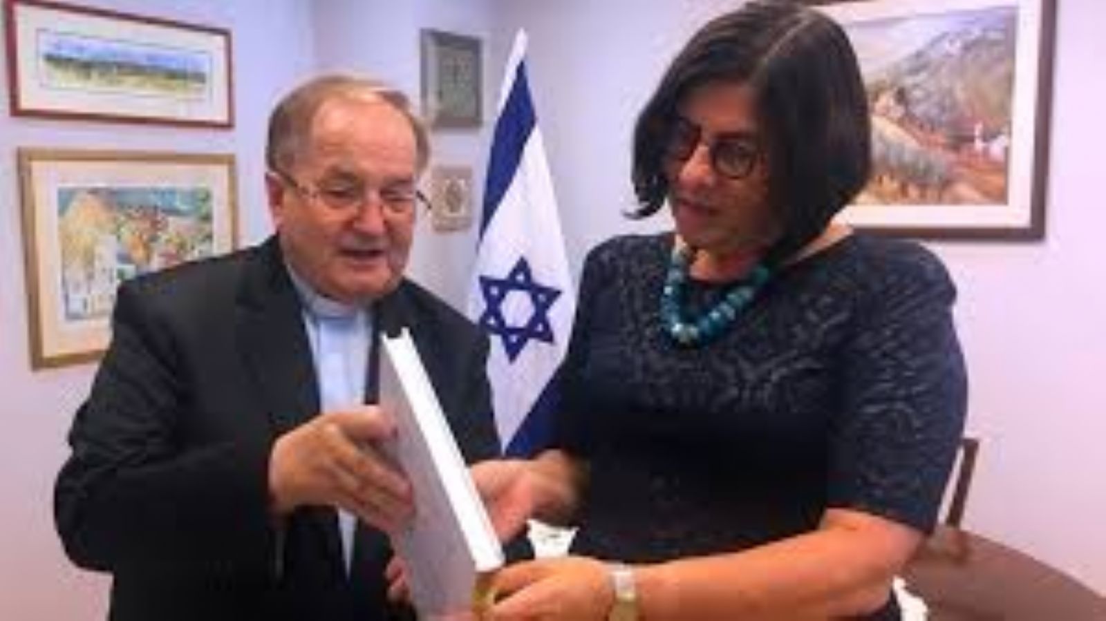 Israel to recall ambassador to Poland