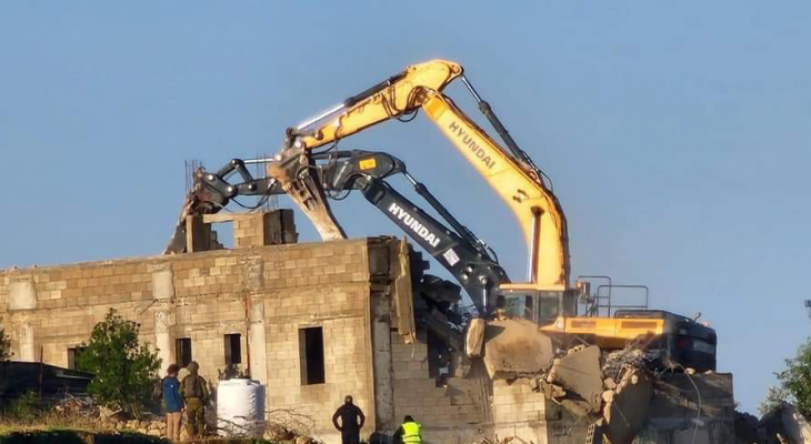 الاحتلال يهدم منزلاً قيد الإنشاء غرب رام الله