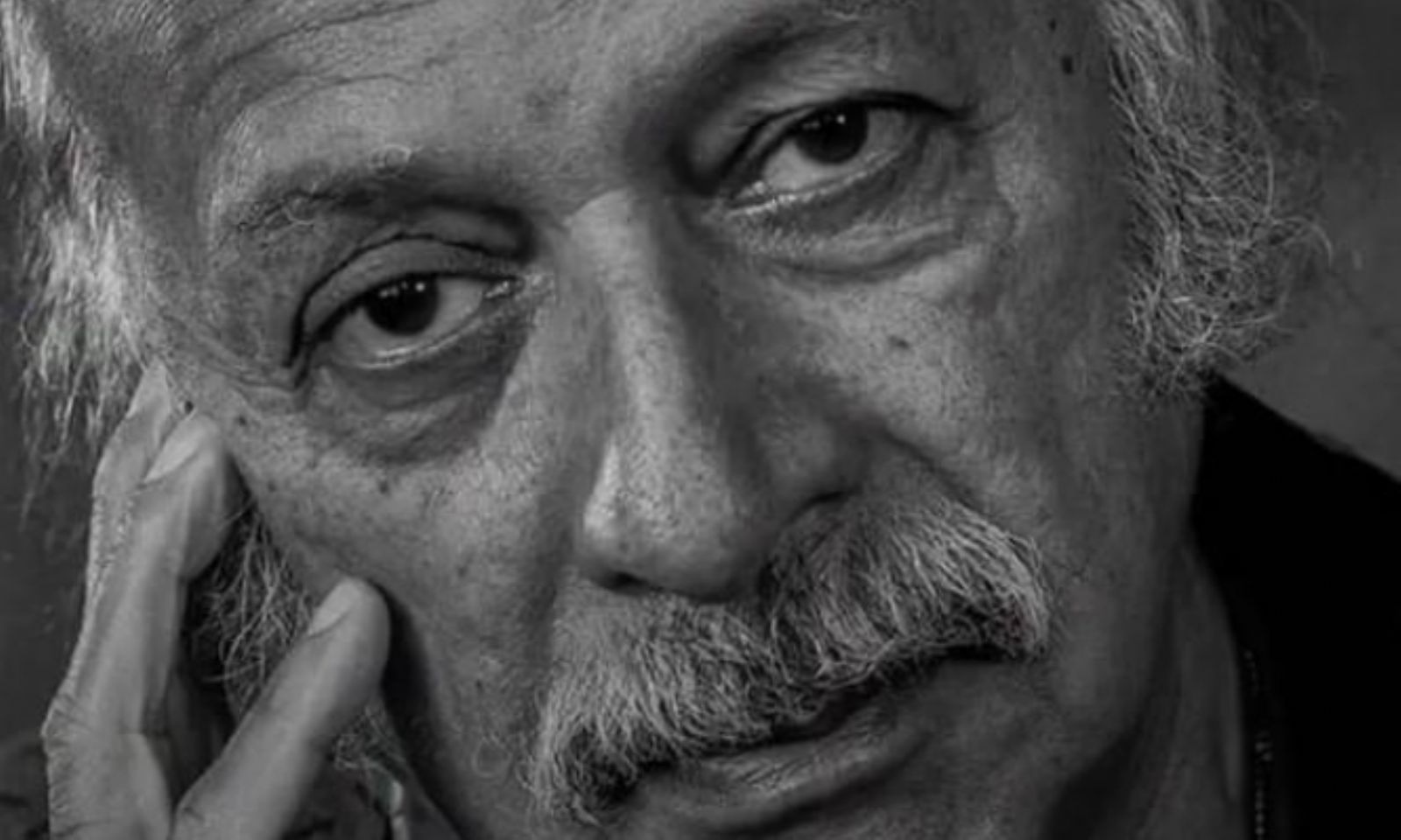 وفاة الشاعر العراقيّ مظفّر النوّاب
