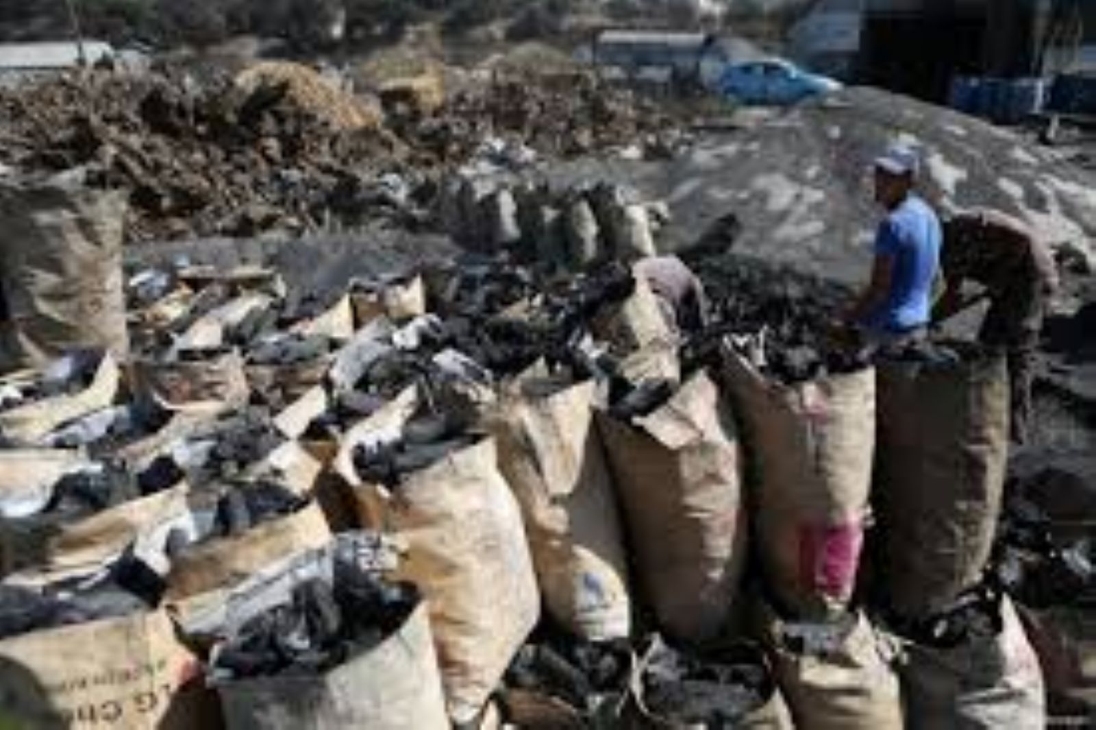 Israel razes Palestinian factory in Jenin