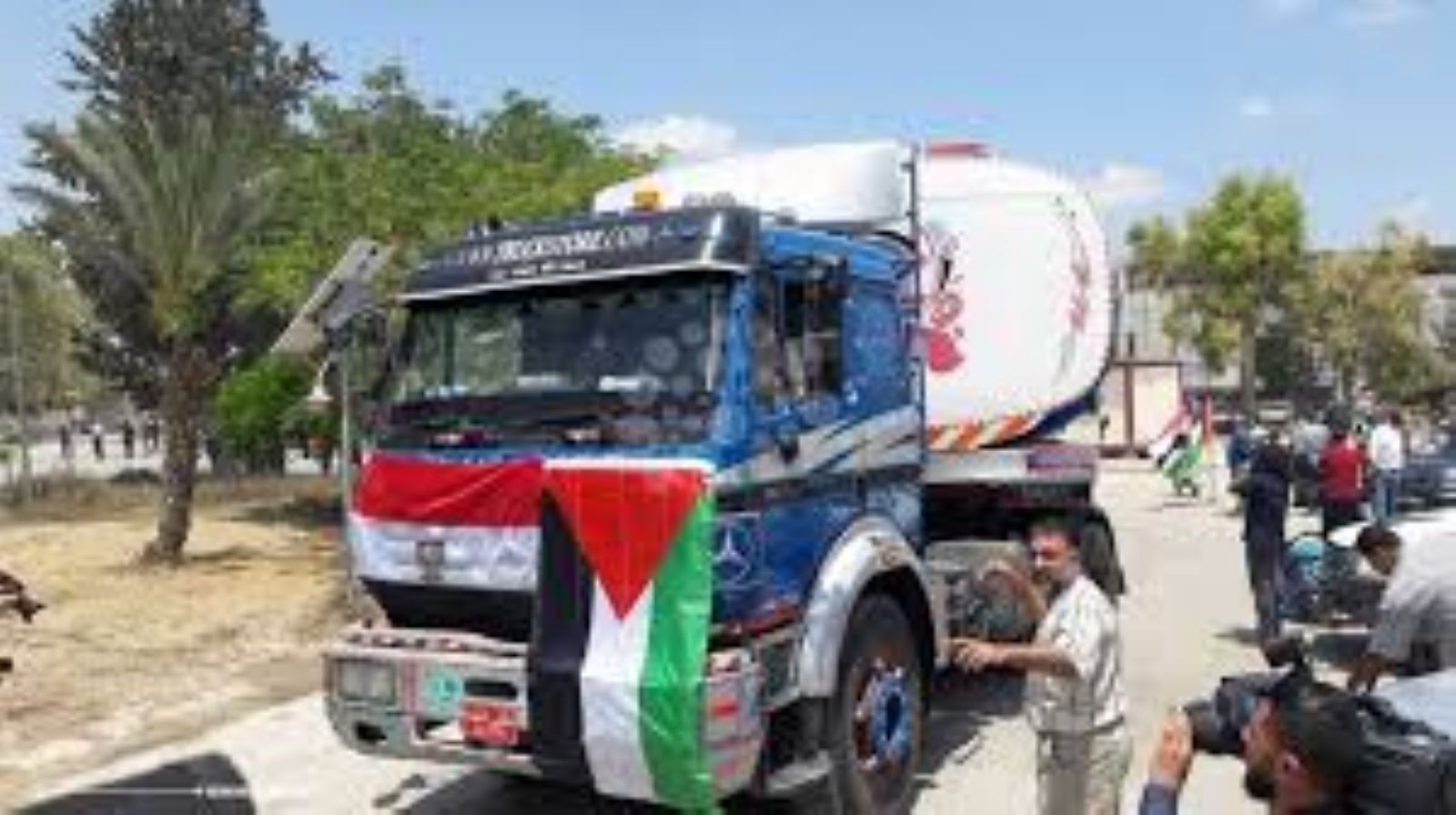 Egypt allows diesel into Gaza
