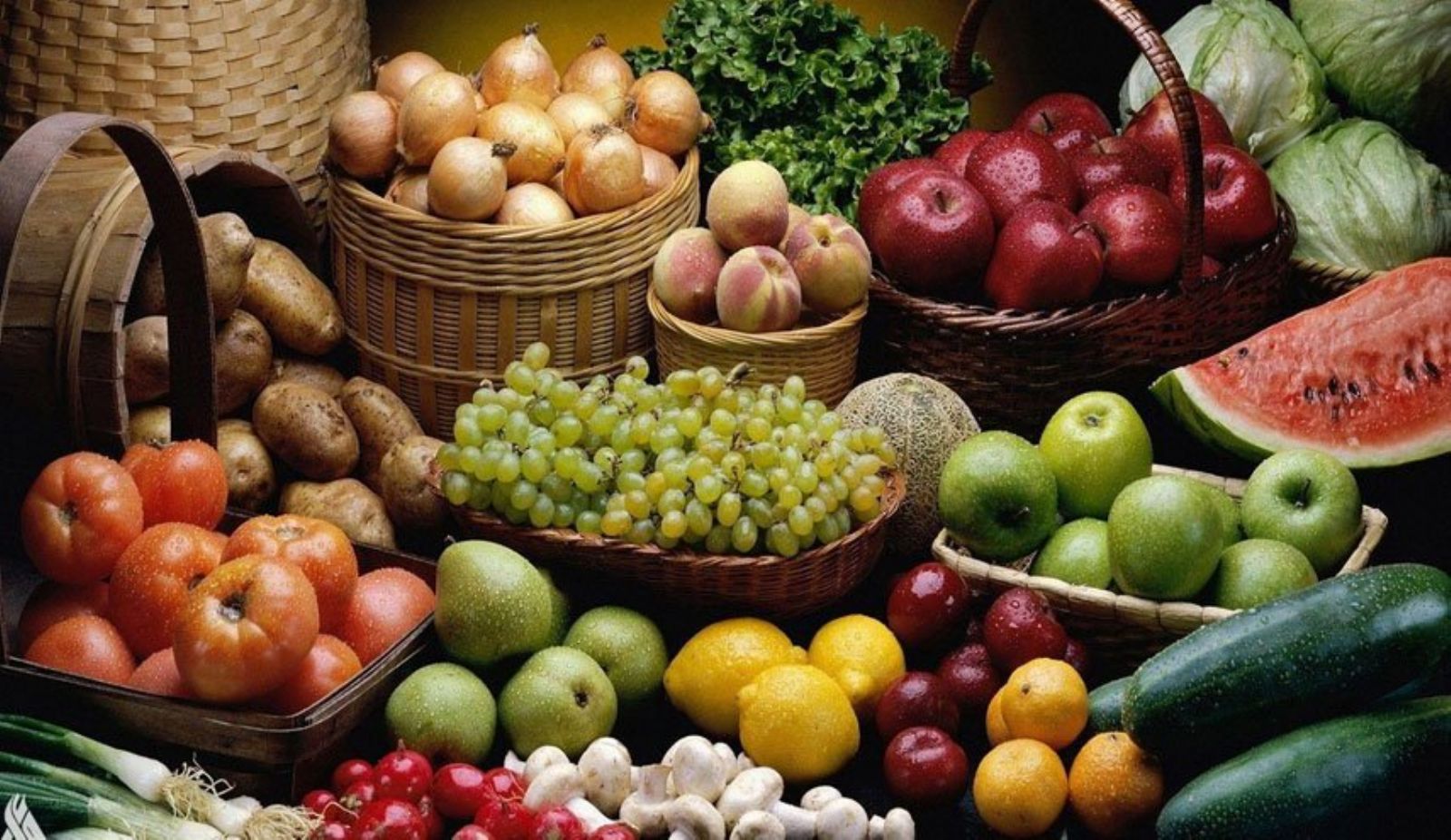 تنوع الفواكه والخضروات يفتح الشهية للصحة
