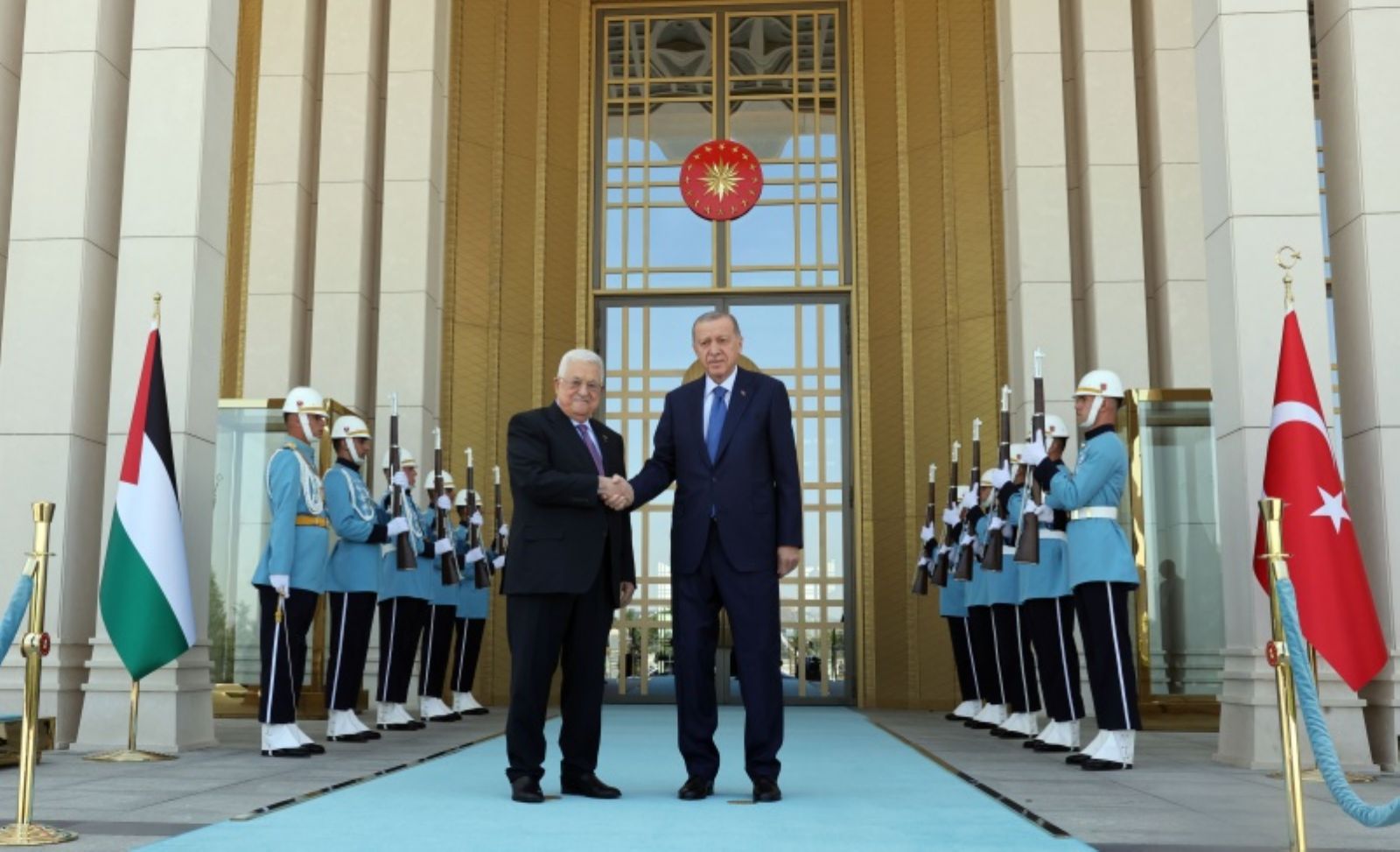 تفاصيل اجتماع الرئيس عباس مع نظيره التركي