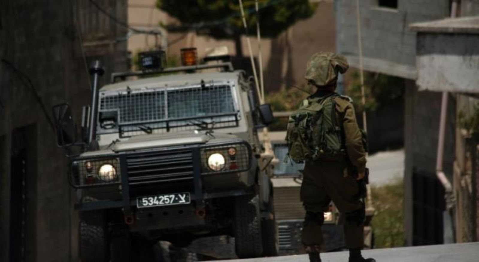 الاحتلال يعتقل 11 فلسطينيًا من بلدة بيتا جنوب نابلس
